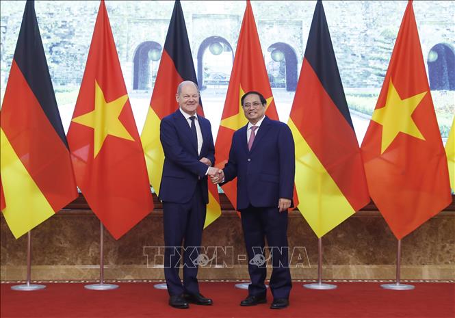 Thủ tướng đề nghị Quốc hội Đức thúc đẩy Ủy ban châu Âu (EC) sớm gỡ bỏ 